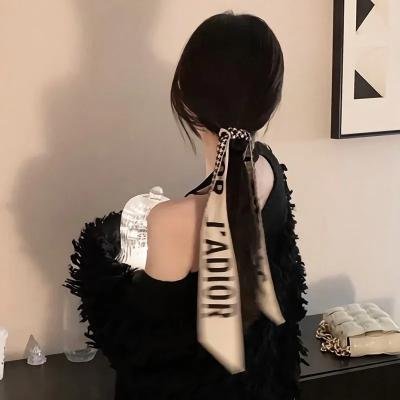 不再托腮遐思